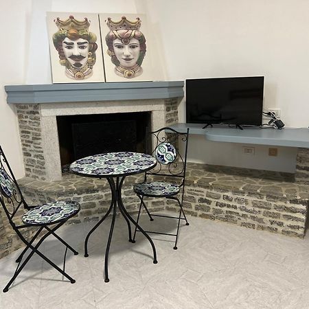 Villa Dolce Vita Rooms Castelluzzo Eksteriør billede