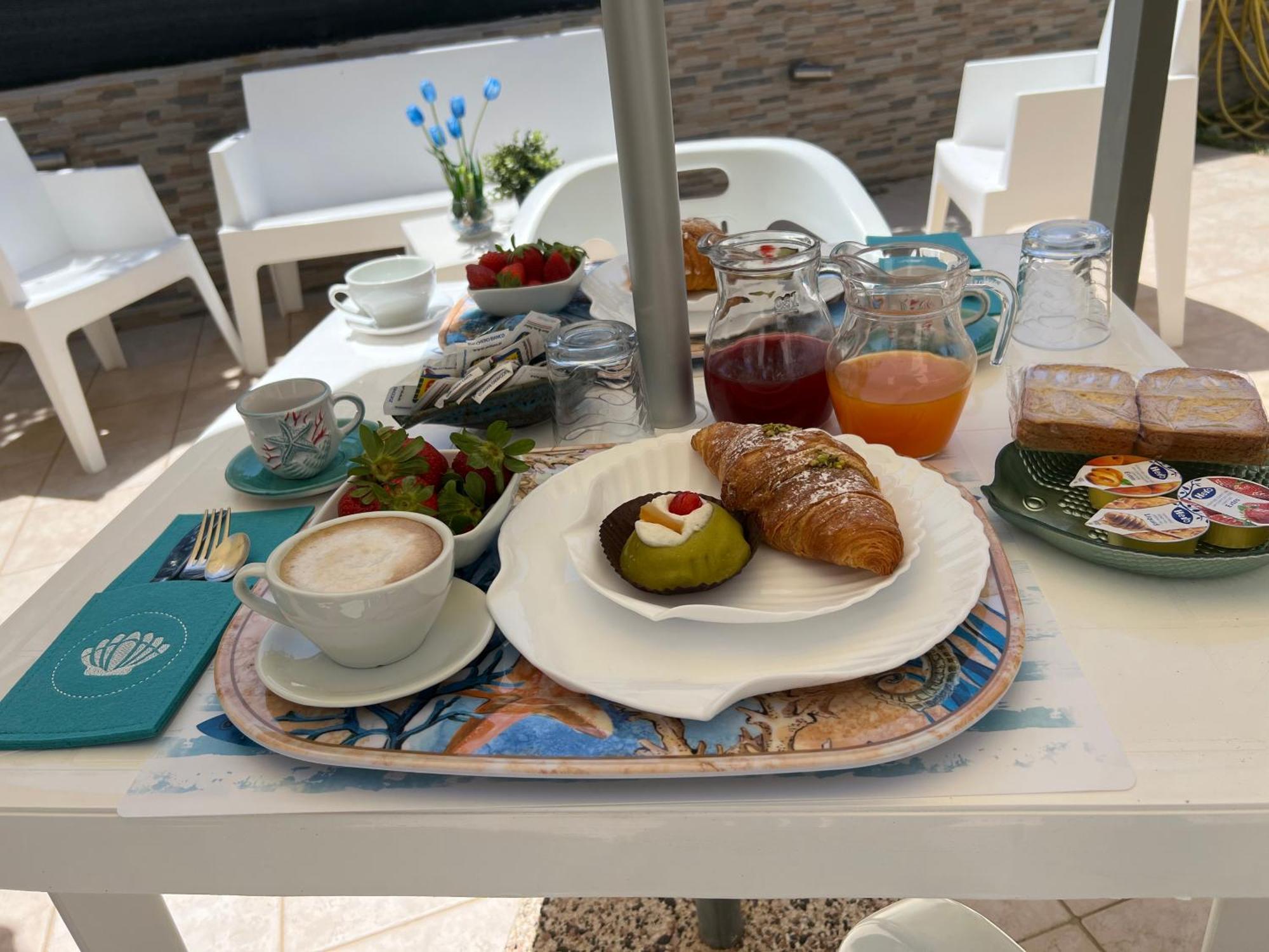 Villa Dolce Vita Rooms Castelluzzo Eksteriør billede